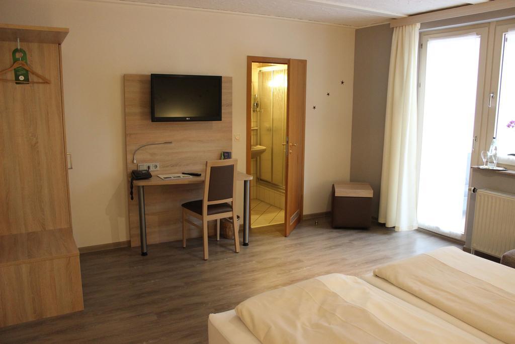 Hotel Dreimaedelhaus Espelkamp-Mittwald Exteriör bild